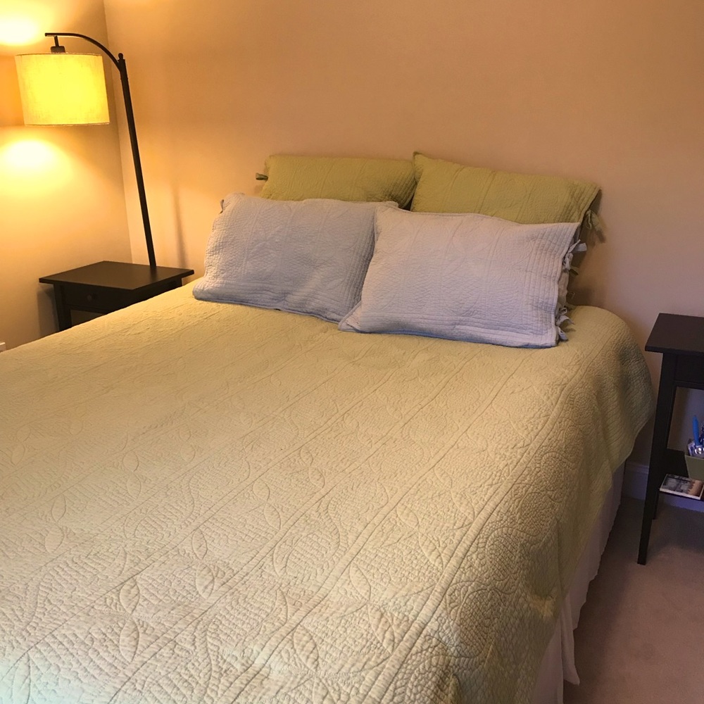 Pottery Barn Queen Bedding Set